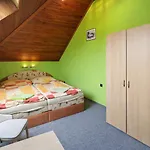 Astoria בית הארחה Klášterec nad Ohří