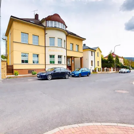 بيت ضيافة Astoria Klášterec nad Ohří
